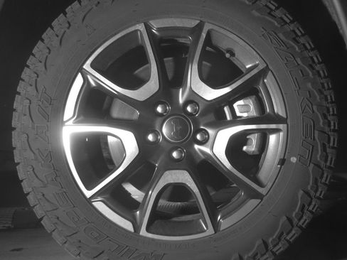 Used 2025 Jeep Compass Trailhawk image 13