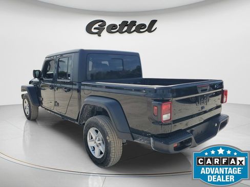 Used 2023 Jeep Gladiator Sport image 6