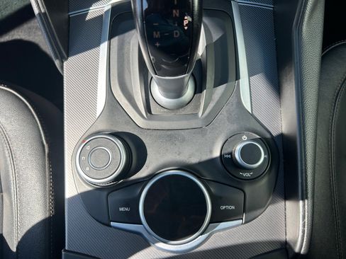 Used 2017 Alfa Romeo Giulia Ti RWD image 22
