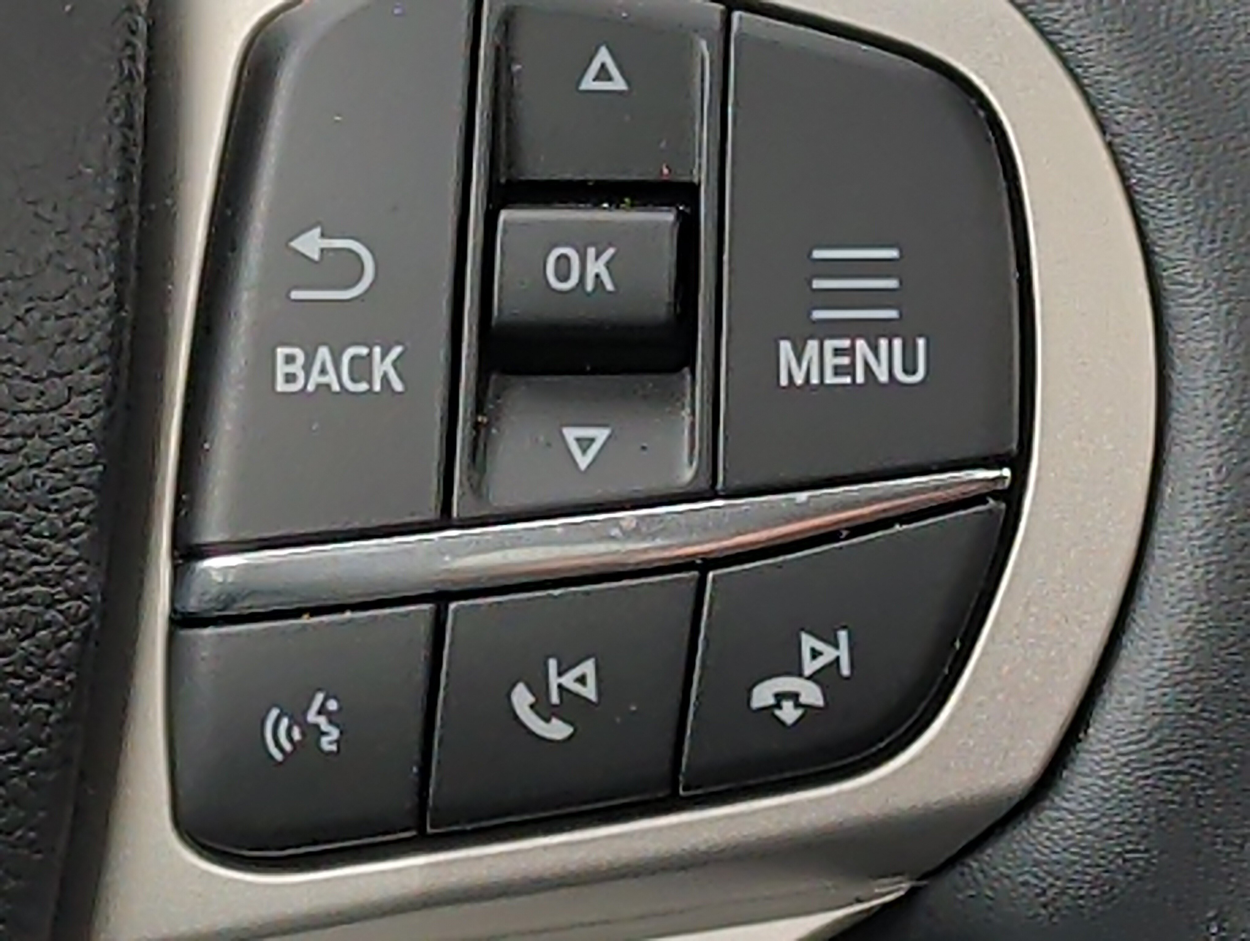 Used 2026 Ford Explorer Active w/ Active Comfort Package AWD/4WD image 28