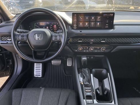 Used 2024 Honda Accord Sport image 4