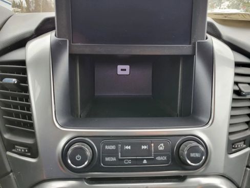 Used 2020 Chevrolet Tahoe 4WD w/ Remote Keyless Entry Package image 18