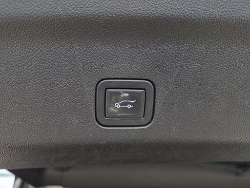 Certified 2024 GMC Yukon Denali Ultimate AWD/4WD image 10
