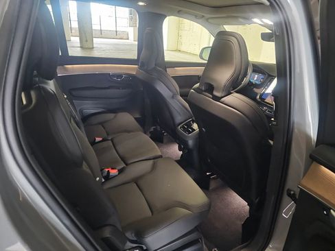 Used 2026 Volvo XC90 B6 Plus w/ Protection Package Premier AWD/4WD image 9