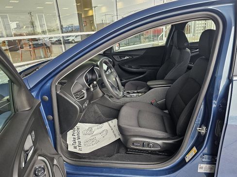 Used 2024 Chevrolet Malibu LT image 19