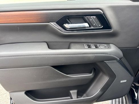 New 2026 GMC Yukon Denali w/ Sun & Power Step Package image 10