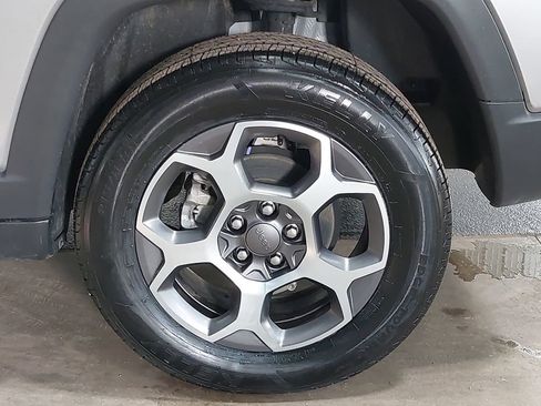 Used 2022 Jeep Compass Trailhawk w/ Trailhawk Convenience Group image 32