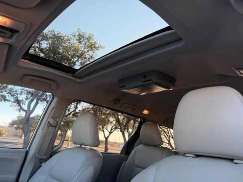 Used 2020 Toyota Sienna XLE image 15