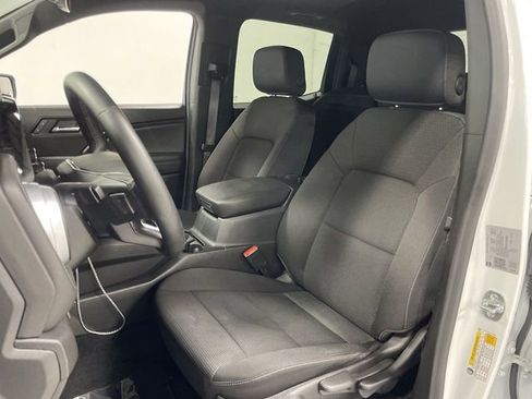 Used 2024 Chevrolet Colorado LT w/ LT Convenience Package RWD image 11