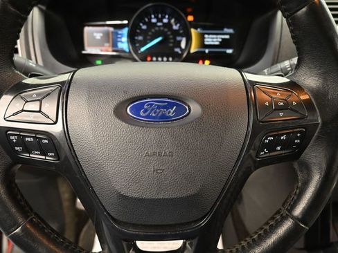 Used 2017 Ford Explorer XLT w/ Equipment Group 202A image 17