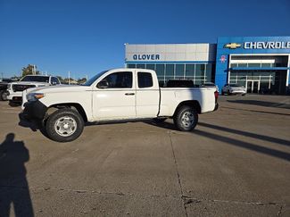 Used 2018 Toyota Tacoma SR video 2