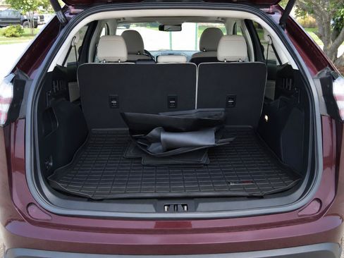 Used 2019 Ford Edge Titanium w/ Equipment Group 301A FWD image 15