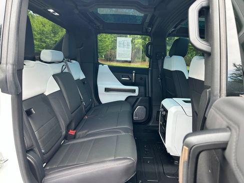 Used 2025 GMC Hummer EV 2X w/ LPO, Dark Essentials Package AWD/4WD image 53