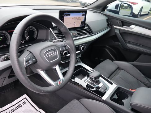 Used 2025 Audi Q5 e Prestige image 9