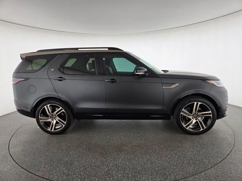 New 2026 Land Rover Discovery Limited Edition AWD/4WD image 6