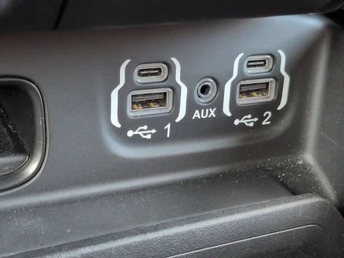 Used 2021 RAM 1500 Limited AWD/4WD image 23