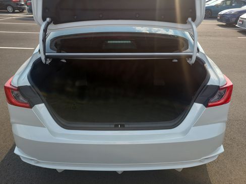 Used 2026 Toyota Camry XSE FWD image 29