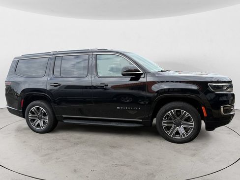 Used 2024 Jeep Wagoneer Series II w/ Flexible Seating Group AWD/4WD image 2