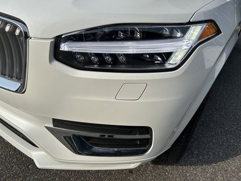 Certified 2024 Volvo XC90 B5 Plus image 4