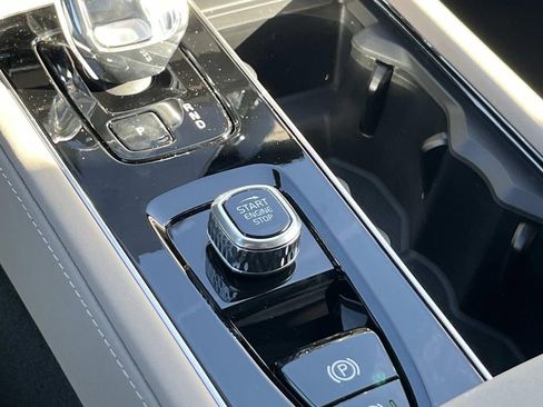 New 2026 Volvo XC90 B5 Core image 33