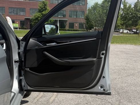 Used 2019 BMW 530i w/ Convenience Package RWD image 12