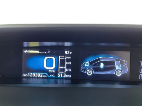 Used 2019 Toyota Prius LE w/ Carpet Mat Package image 18