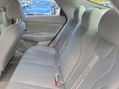 Used 2021 Hyundai Elantra SEL FWD image 6