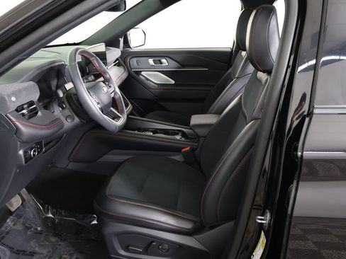 Used 2025 Ford Explorer ST AWD/4WD image 38
