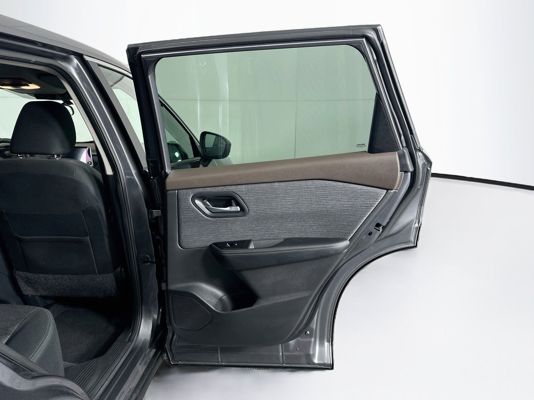 Used 2023 Nissan Rogue SV AWD/4WD image 29