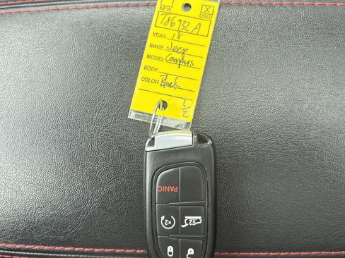 Used 2018 Jeep Cherokee Trailhawk w/ Quick Order Package 27L image 35