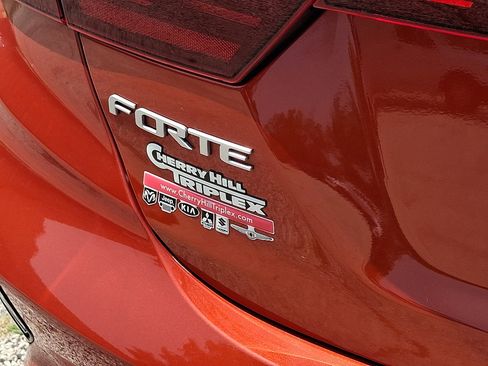 Used 2022 Kia Forte GT-Line w/ GT-Line Premium Package FWD image 19