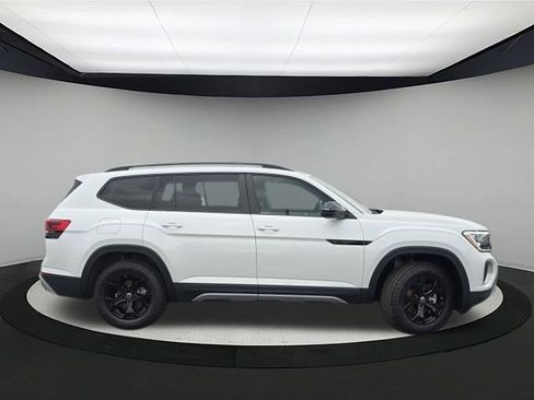 New 2026 Volkswagen Atlas Peak Edition AWD/4WD image 8