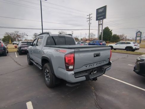Used 2019 Toyota Tacoma TRD Off-Road w/ TRD Premium Off Road Package image 8