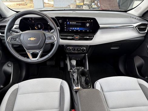 Used 2024 Chevrolet TrailBlazer LT w/ Convenience Package image 18