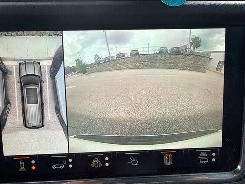 Used 2023 GMC Yukon Denali Ultimate AWD/4WD image 16