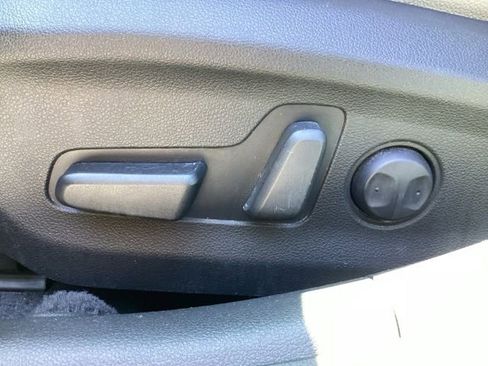 Used 2020 Hyundai Elantra Limited w/ Cargo Package (C1) FWD image 13