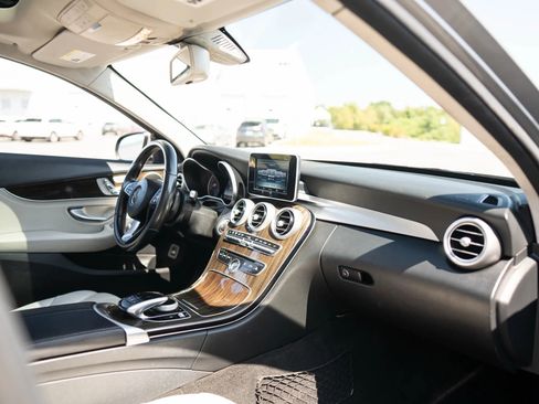 Used 2015 Mercedes-Benz C 300 Sedan image 18