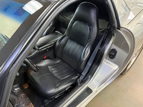 Used 1999 Chevrolet Corvette Coupe RWD image 15