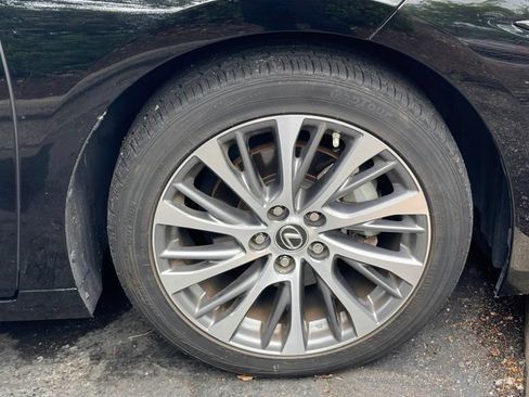 Used 2021 Lexus ES 350 w/ Premium Package FWD image 4