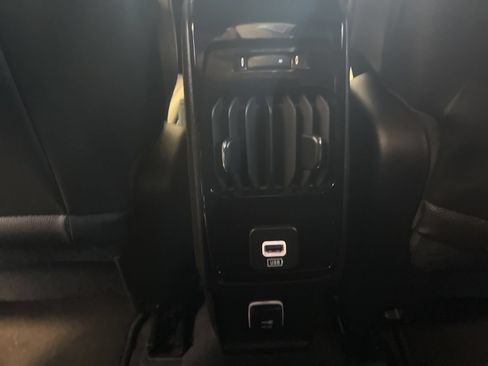 Used 2025 Jeep Compass Limited AWD/4WD image 13