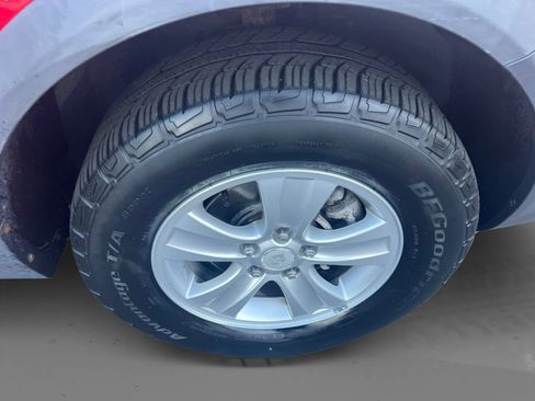 Used 2009 Saturn Vue XE w/ Premium Trim Package FWD image 25