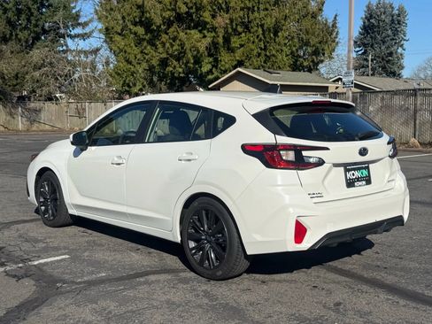 Used 2024 Subaru Impreza 2.0i Sport image 3