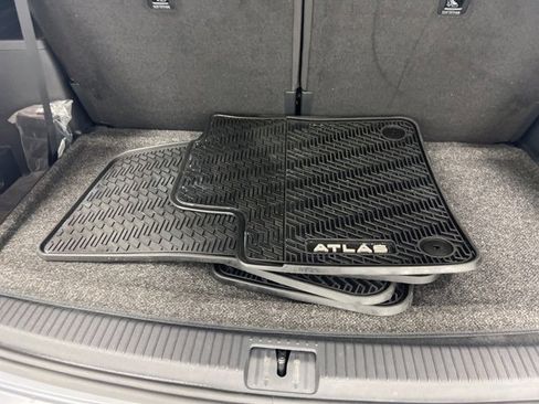 Used 2022 Volkswagen Atlas SEL image 9