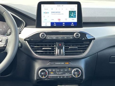 Used 2021 Ford Escape SEL image 16