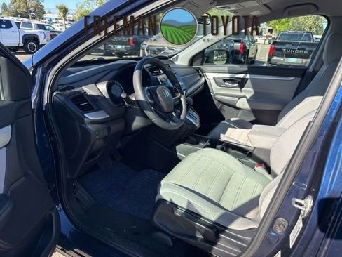 Used 2017 Honda CR-V LX image 5