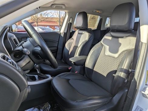 Used 2017 Jeep Compass Latitude w/ Popular Equipment Group image 27