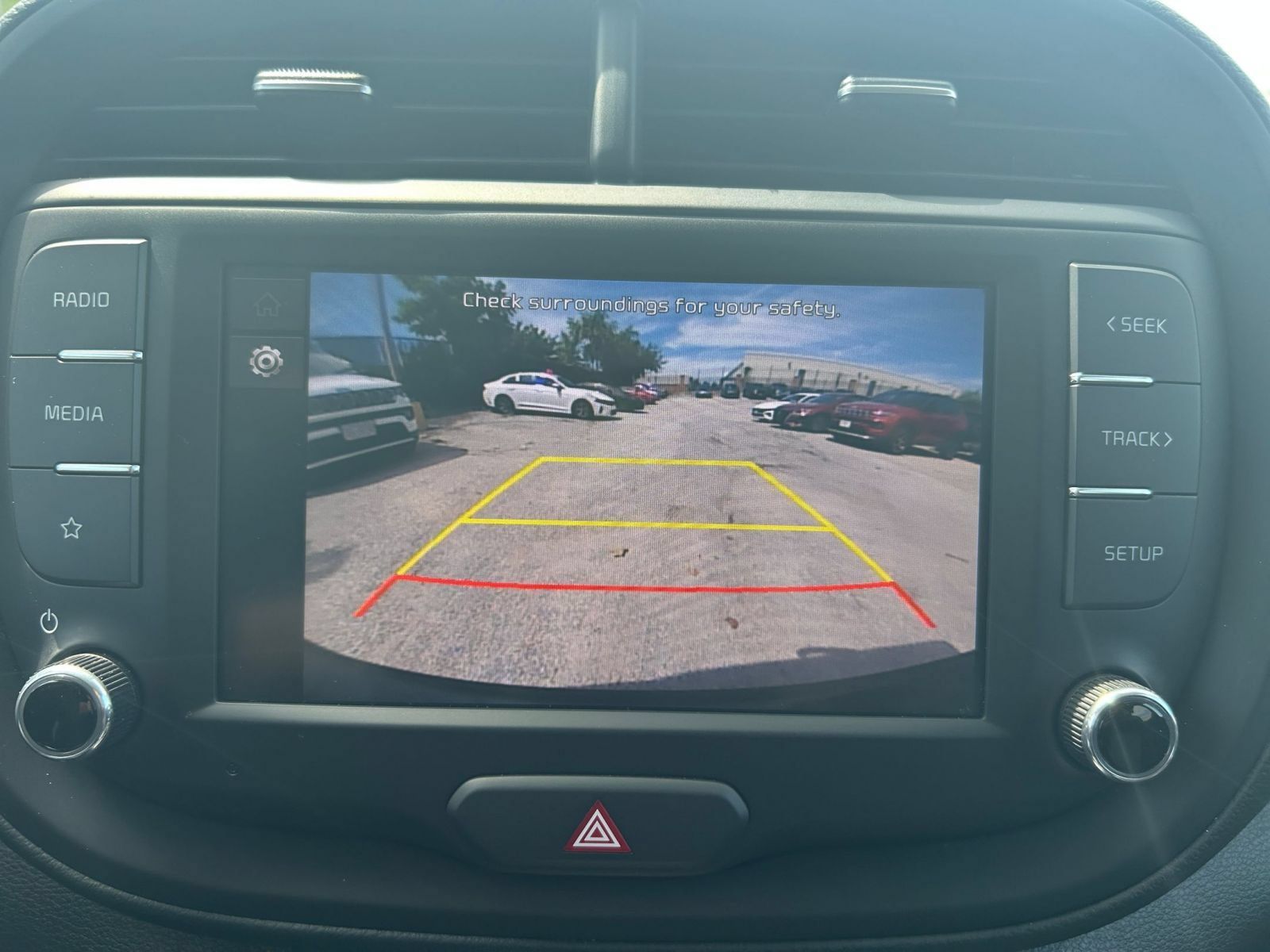 Used 2025 Kia Soul LX w/ LX Technology Package FWD image 19