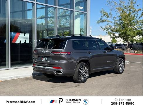 Used 2023 Jeep Grand Cherokee L Summit AWD/4WD image 5
