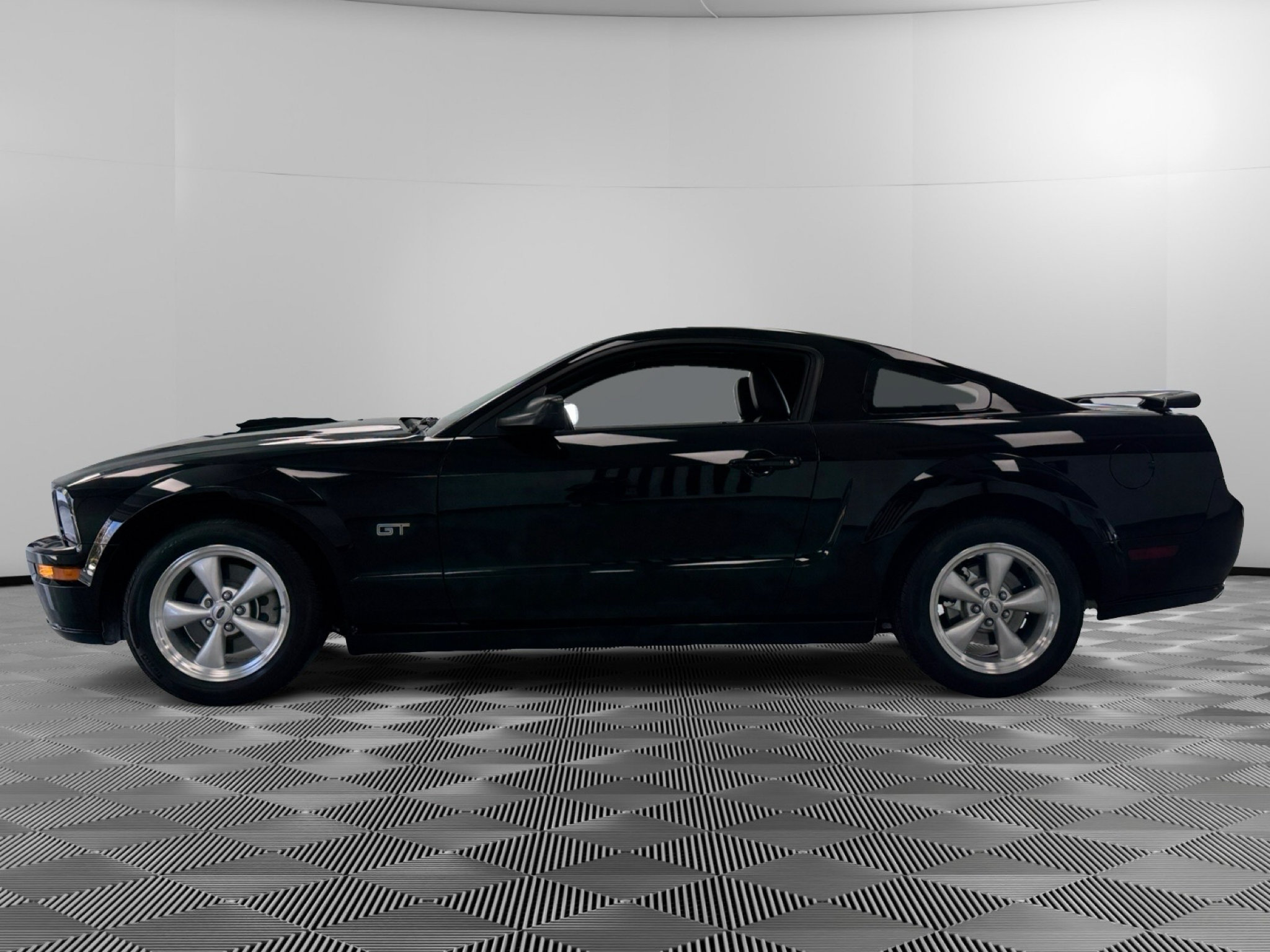 Used 2007 Ford Mustang GT RWD image 5