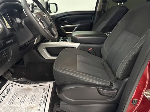 Used 2017 Nissan Titan SV RWD image 29